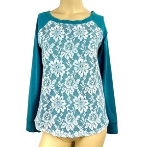 ENERGIE Pullover Top Laced front Medium